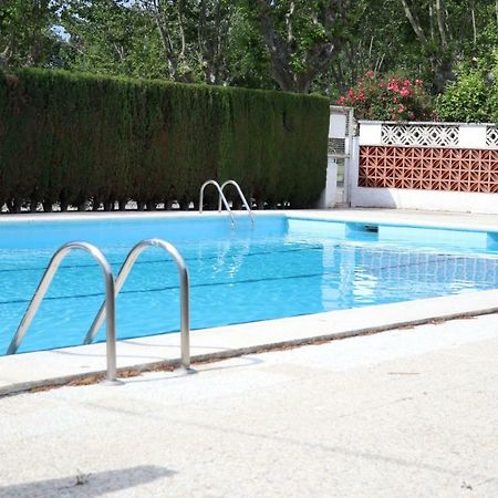 Orlina Apartment เอมปูเรียบราบา ภายนอก รูปภาพ