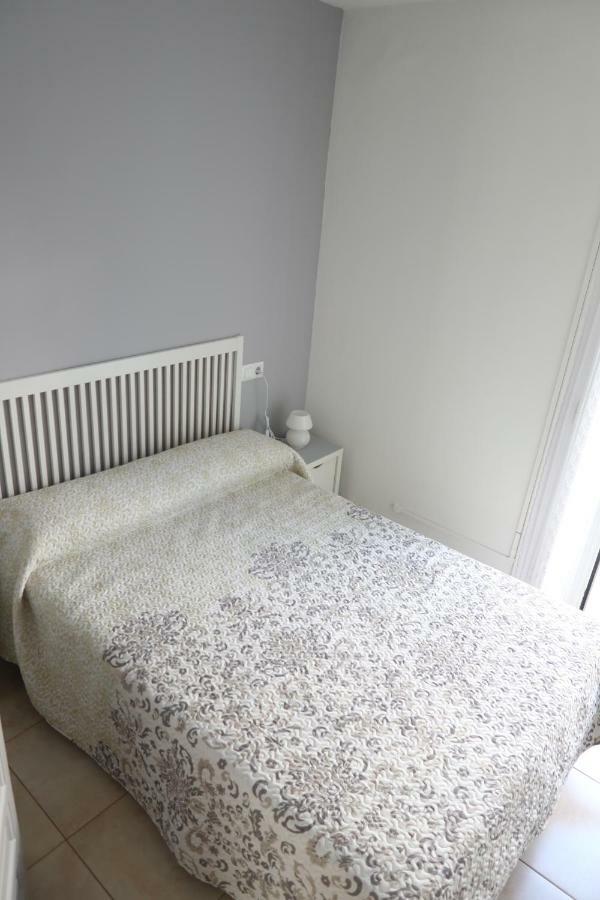 Orlina Apartment เอมปูเรียบราบา ภายนอก รูปภาพ